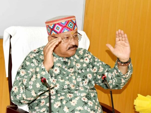 कैबिनेट मंत्री सतपाल महाराज ने दिए अधिकारियों को निर्देश, मानसून से पहले काम हो पूरे