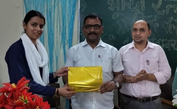 राजकीय महाविद्यालय गोपेश्वर में आयोजित भाषण प्रतियोगिता में प्रथम स्थान पर रही पल्लवी