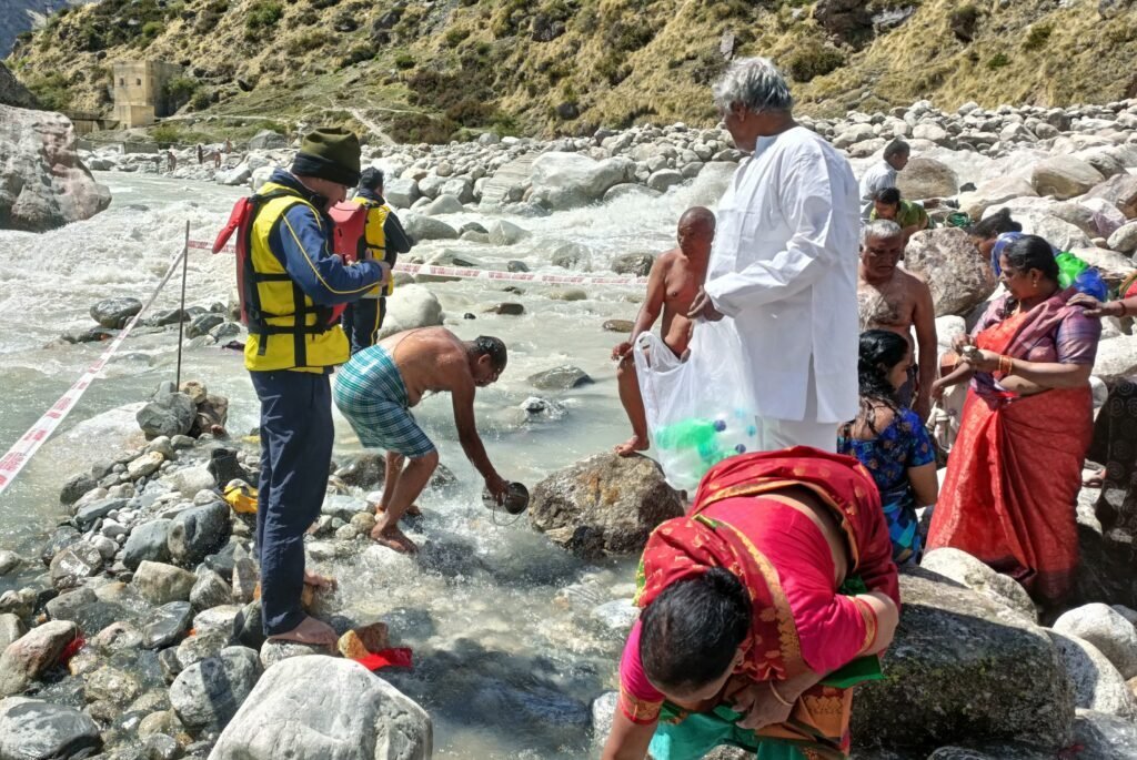 माणा गांव में 12 वर्षों बाद विधि विधान के साथ शुरु हुआ पुष्कर कुंभ