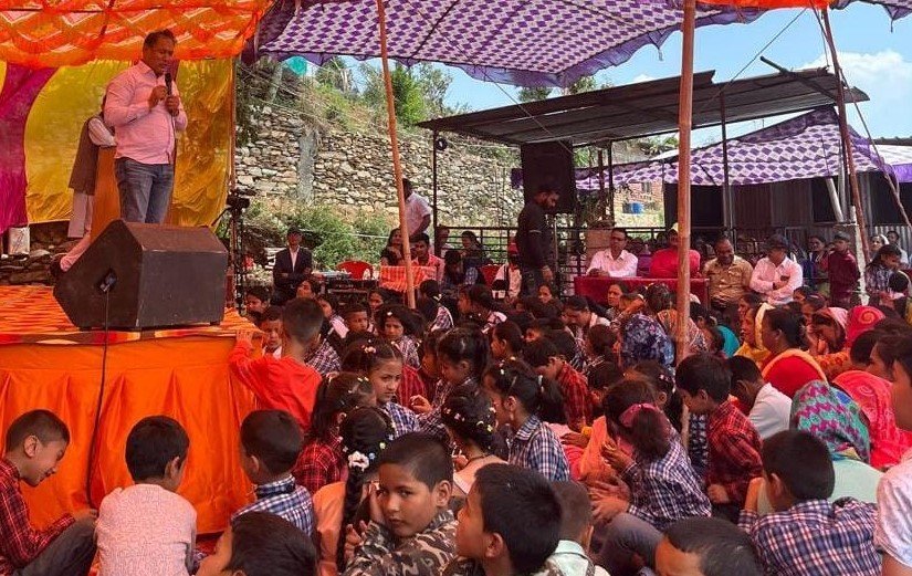 सबको मिलकर बच्चों की बेहतर शिक्षा के लिए कार्य करेंगे – विधायक बुटोला