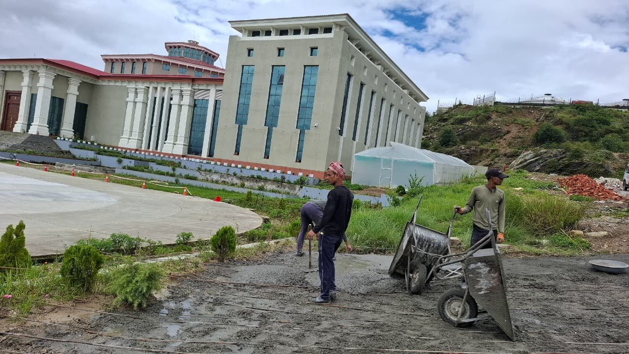 मानसून सत्र को तैयारियां पूरी – डीएम संदीप तिवारी