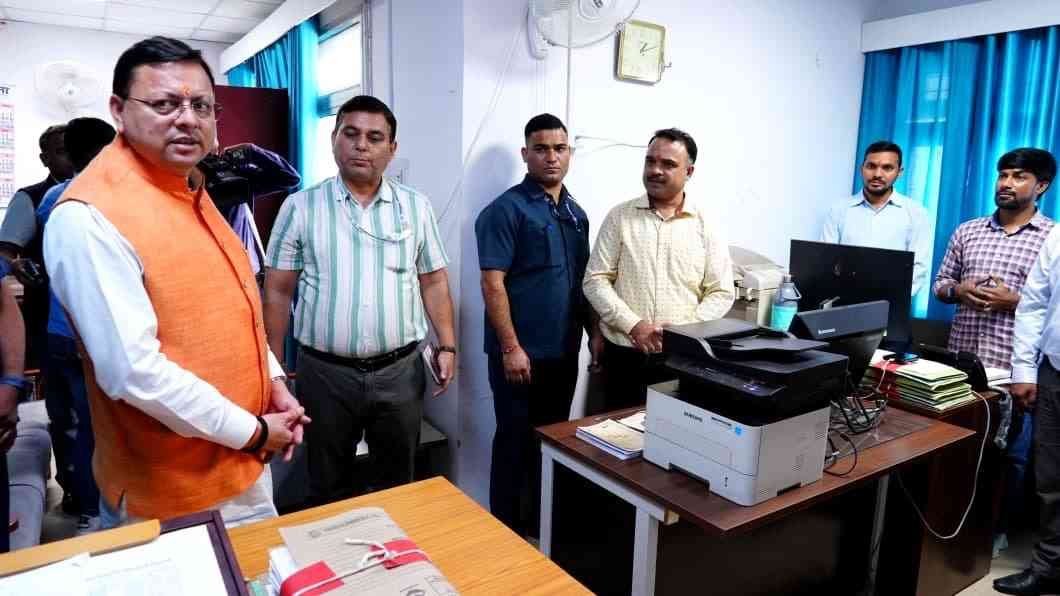 सीएम धामी ने किया विधानसभा कार्यालयों का निरीक्षण, पारदर्शी और त्वरित कार्य प्रणाली पर दिया जोर