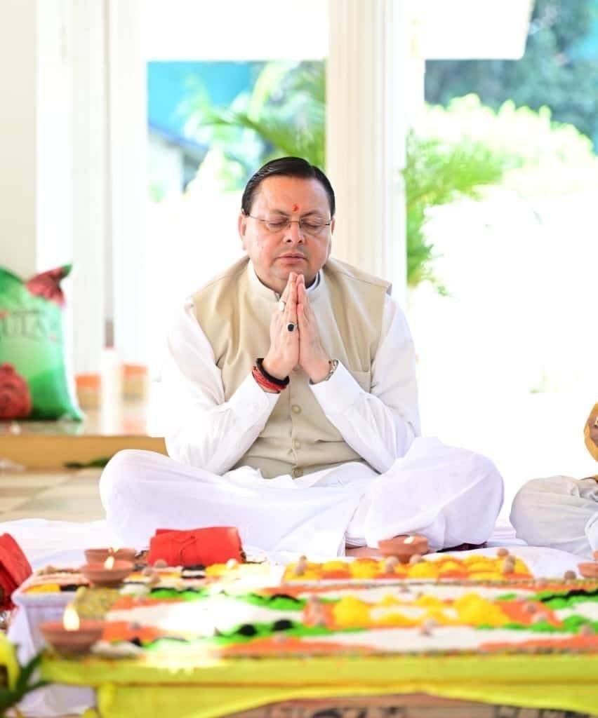 CM धामी ने मां शैलपुत्री की पूजा कर प्रदेश की समृद्धि की कामना की