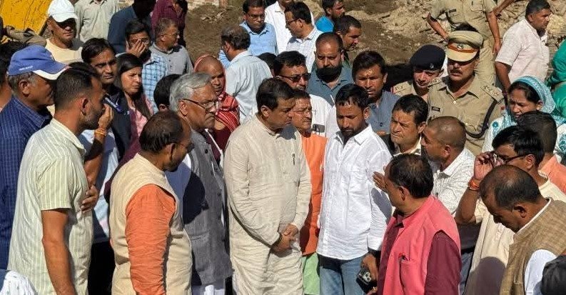 सांसद बलूनी व पूर्व सीएम रावत ने दिया प्रभावितों को हर संभव सहयोग का भरोसा