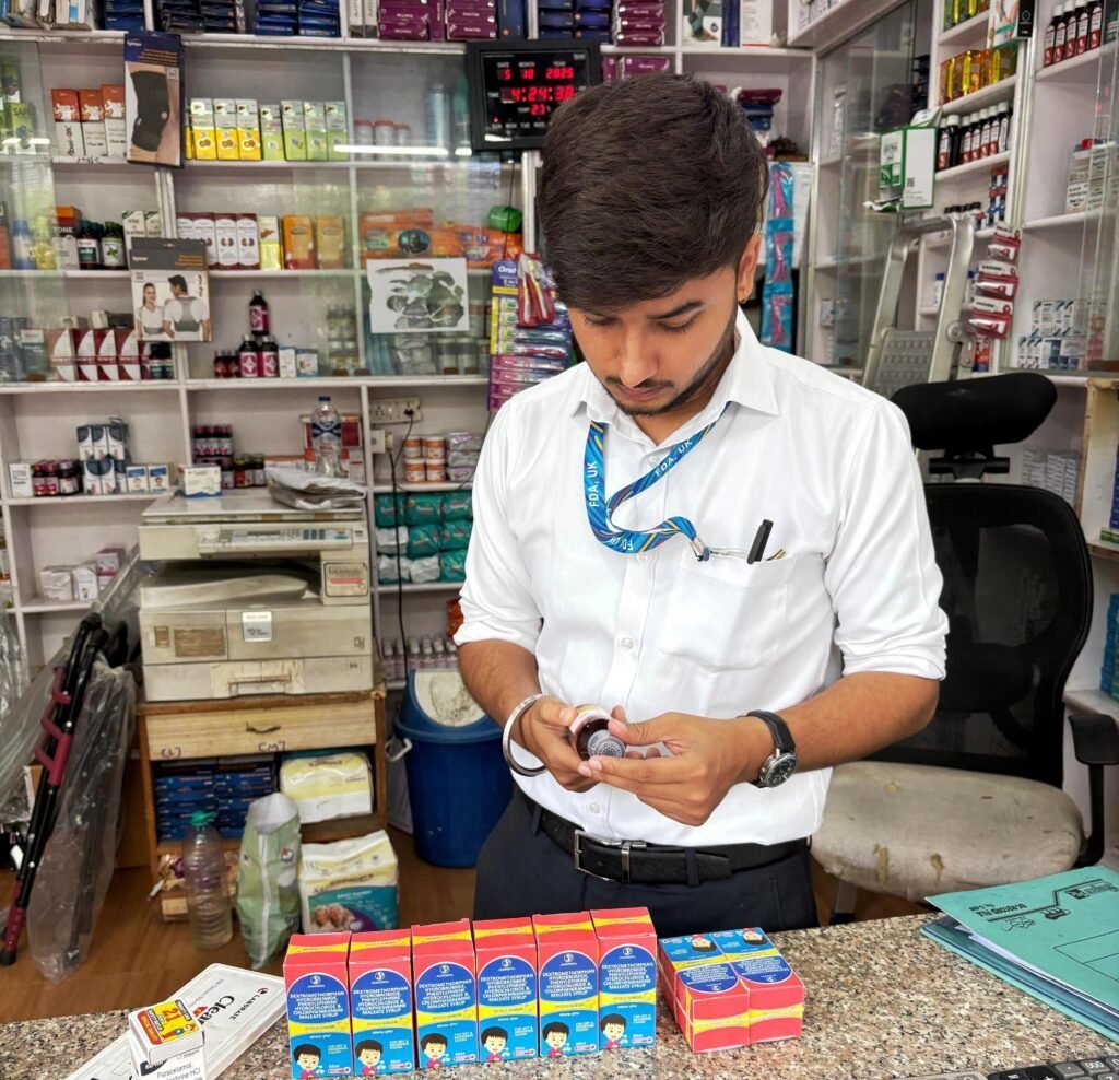 प्रतिबंधित कफ सिरप के विरूद्ध छापेमारी