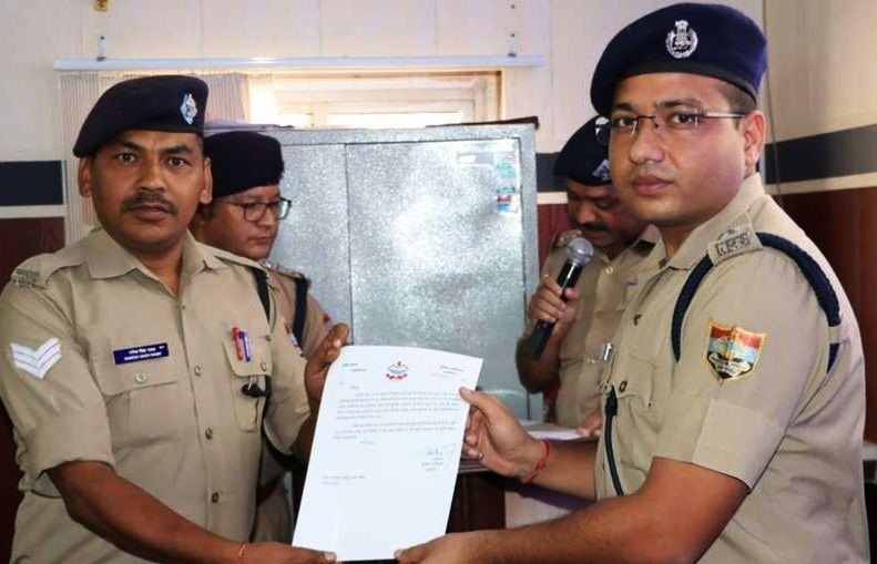त्योहारों सीजन पर चमोली फुट पेट्रोलिंग बढ़ाएगी पुलिस – एसपी सर्वेश पंवार