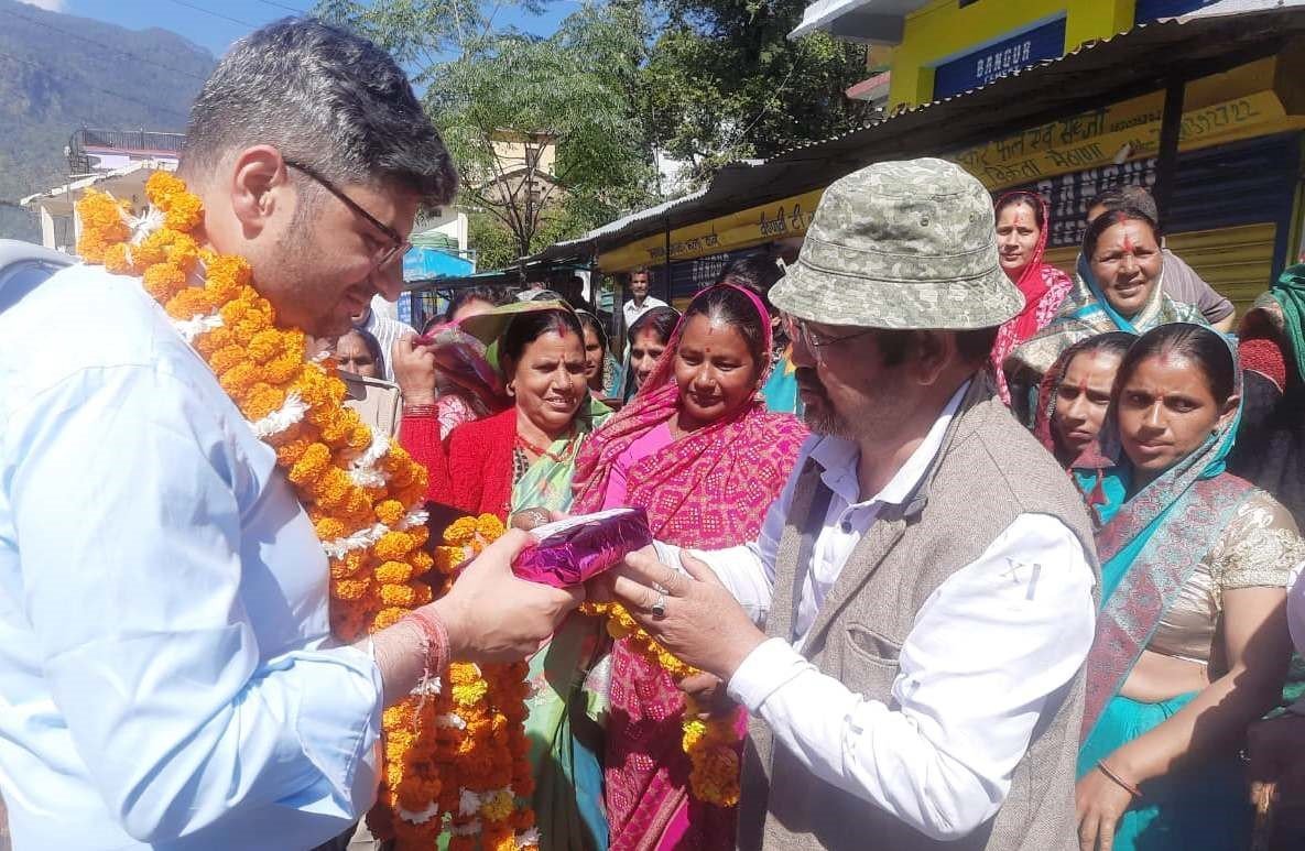 निवर्तमान जिलाधिकारी संदीप तिवारी को मैठाणावासियों ने भावपूर्ण विदाई