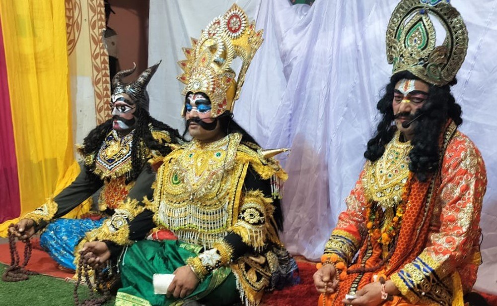 रामलीला में हुआ रामजन्म का मंचन