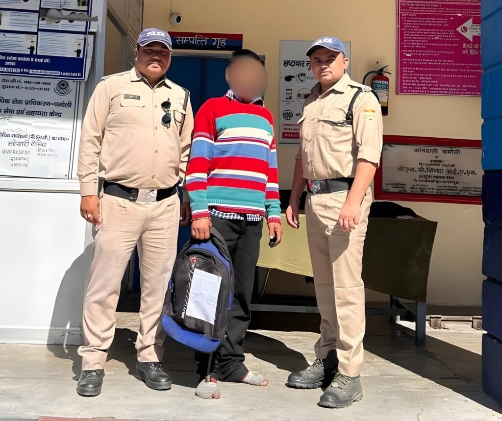 पुलिस चरस के साथ आरोपित को धर दबोचा