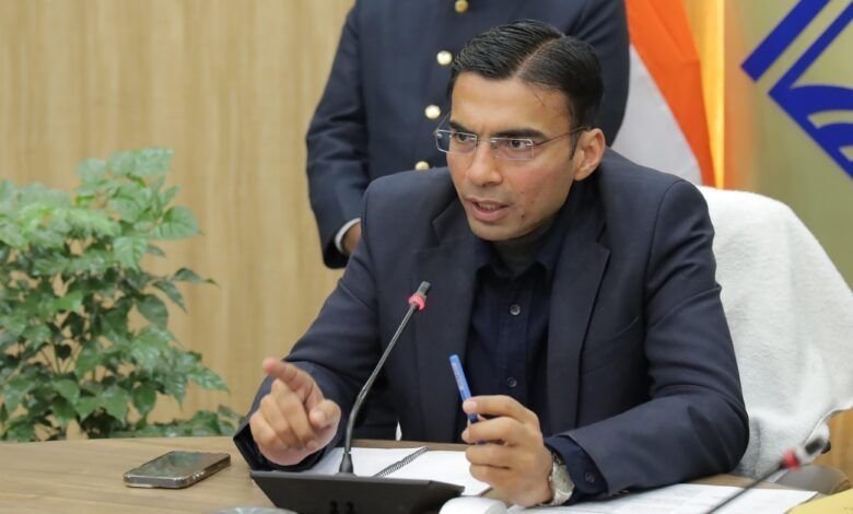 जिलाधिकारी सविन बसंल के निर्देश – जिले के सार्वजनिक रास्ते, सड़के आंतरिक मार्ग पटाखा बिक्री हेेतु पूर्णतः प्रतिबन्धित