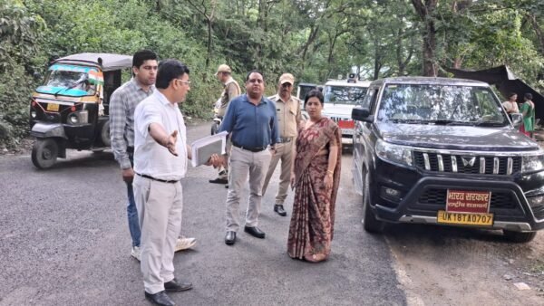 एसडीएम सोहन सिंह सैनी ने सड़कों का पैचवर्क कार्य की प्रगति का जायज़ा, दिए निर्देश