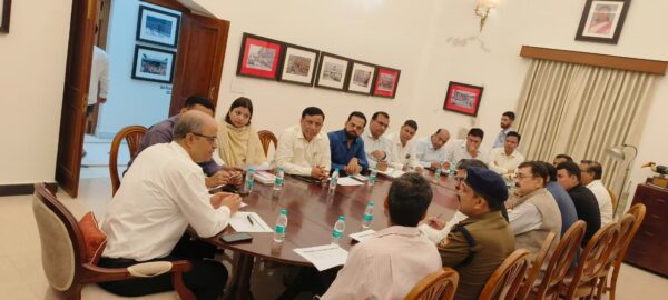 राष्ट्रपति की प्रस्तावित दून यात्रा को लेकर राष्ट्रपति सचिवालय के अतिरिक्त सचिव ने देहरादून में ली अधिकारियों की बैठक, राष्ट्रपति उद्यान सहित अन्य निर्माणाधीन कार्यों को समयबद्ध ढंग से पूरा करने के निर्देश