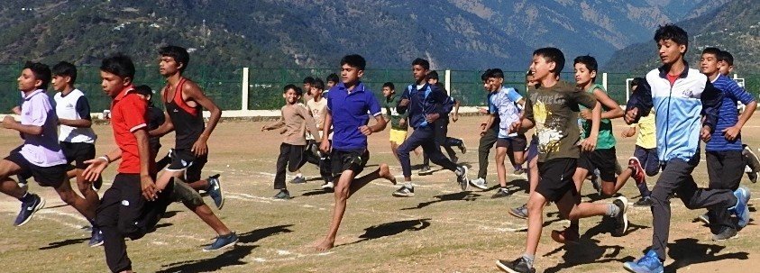 स्थापना दिवस पर गोपेश्वर में क्रॉस कंट्री दौड