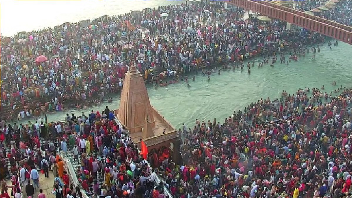 कार्तिक पूर्णिमा पर हरिद्वार में आस्था का सैलाब : लाखों श्रद्धालुओं ने लगाई गंगा में डुबकी