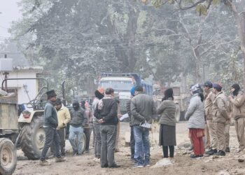 हरिद्वार–नजीबाबाद NH पर परिवहन विभाग और पुलिस ने ओवरलोड एवं अनफिट वाहनों पर चलाया सघन अभियान, 50 से अधिक वाहनों पर कार्रवाई