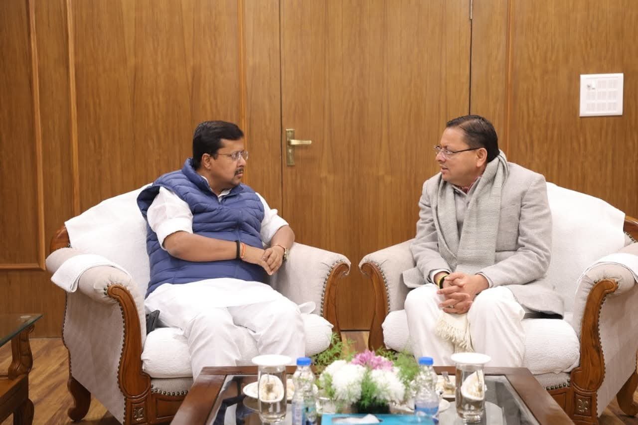 उत्तराखण्ड के मुख्यमंत्री पुष्कर सिंह धामी ने भाजपा के नवनियुक्त राष्ट्रीय कार्यकारी अध्यक्ष नितिन नबीन से शिष्टाचार भेंट की