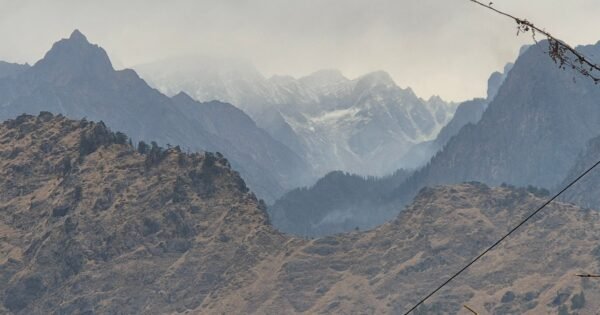 बर्फबारी को लेकर प्रशासन अलर्ट, नंदा देवी पार्क में पर्यटकों की एंट्री पर रोक