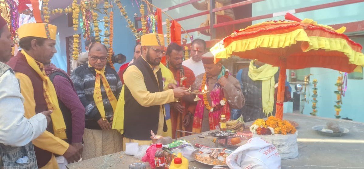 नंदा राजजात मुहूर्त को कांसुवा गांव पहुंची छंतोली