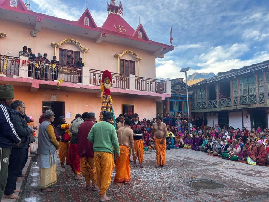 18 दिवसीय भ्रमण के बाद गर्भगृह में विराजे जाख देवता, अब 2028 में होंगे दर्शन