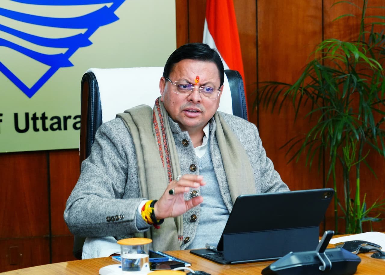 रिवर प्रोटेक्शन और डीसिल्टिंग कार्यों की सीएम ने की समीक्षा, अधिकारियों को दिए सख्त निर्देश