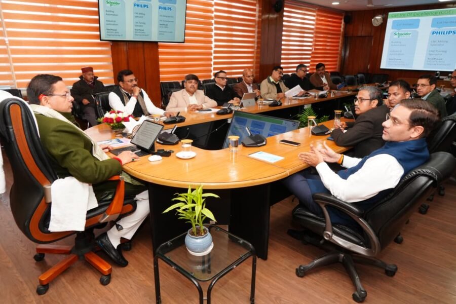 मुख्यमंत्री धामी की अध्यक्षता में कौशल विकास व फॉरवर्ड लिंकेज पर उच्चस्तरीय समीक्षा बैठक, युवाओं को मांग आधारित कौशल, सुनिश्चित रोजगार और बेहतर वेतन दिलाने पर जोर