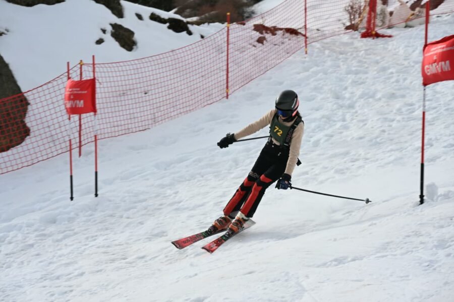 विश्व प्रसिद्ध नेशनल हिमक्रीड़ा स्कीइंग विंटर कार्निवल-2026 का पर्यटन मंत्री सतपाल महाराज ने किया शुभारम्भ