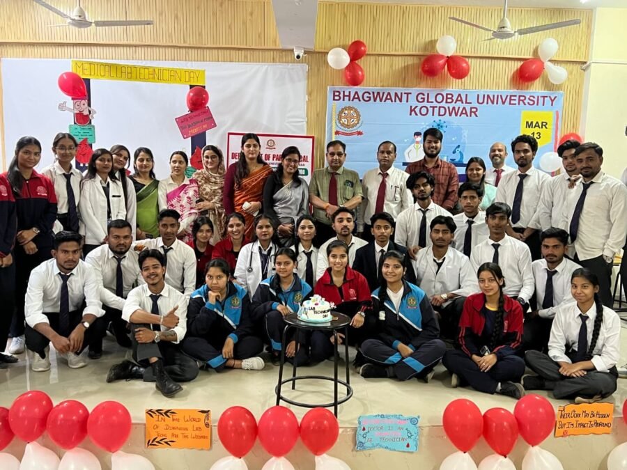 भगवंत ग्लोबल यूनिवर्सिटी में मनाया गया मेडिकल लैबोरेटरी टेक्नीशियन डे