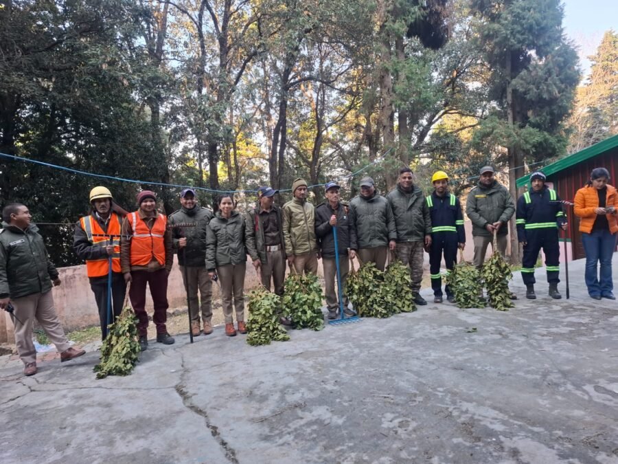 वनाग्नि रोकथाम को गढ़वाल वन प्रभाग की व्यापक तैयारी, 42 क्रू स्टेशनों पर 123 फायर वॉचर तैनात