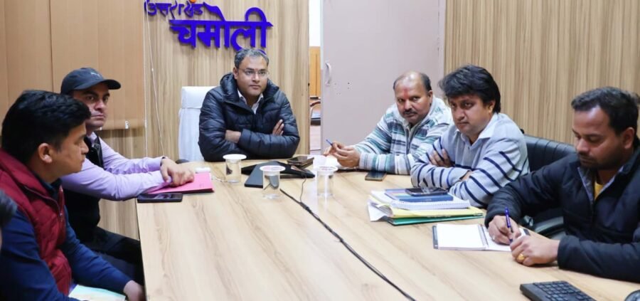 प्रशासन ने चार धाम यात्रा में व्यावसायिक उपयोग के लिए ईंधन आपूर्ति के लिए कवायद की शुरु, रसोई गैस के साथ ही वैकल्पिक ईंधन के वितरण की बनाई योजना