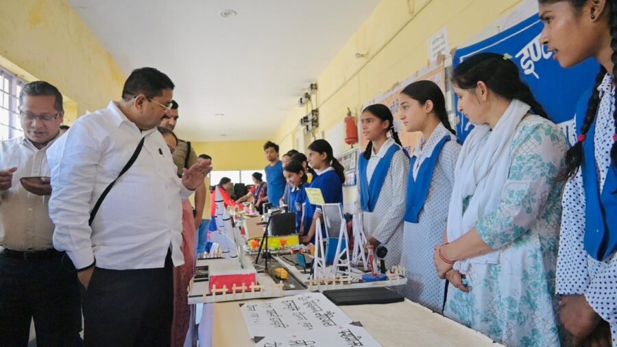 चार साल बेमिसाल : रायपुर ब्लाक मुख्यालय में बहुउदेशीय शिविर का आयोजन, विधायक उमेश शर्मा की अध्यक्षता में जनसमस्याओं का समाधान, 257 लाभार्थी लाभान्वित