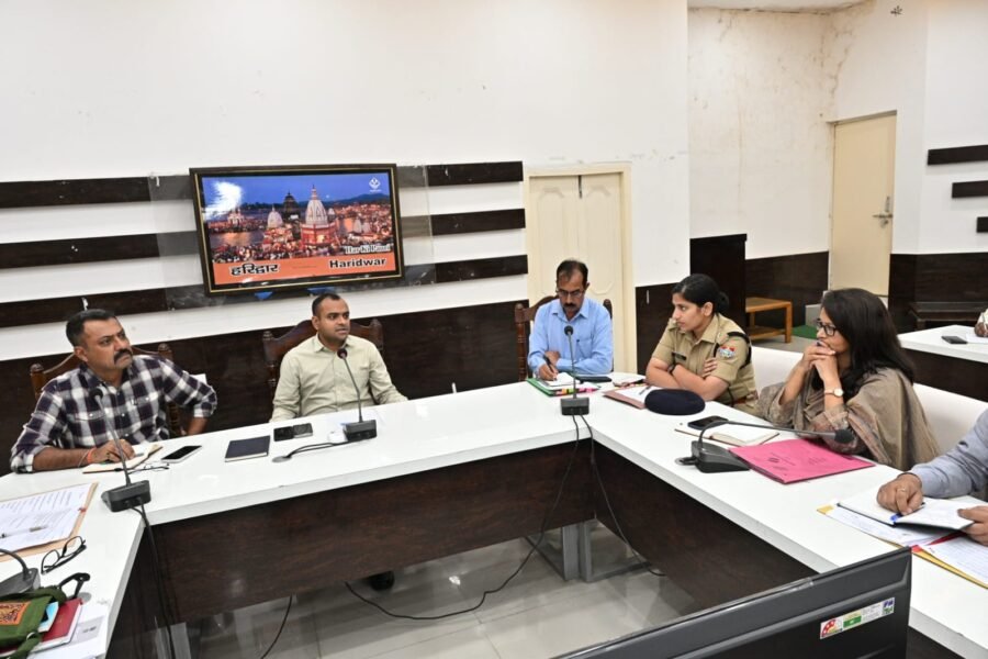 चारधाम यात्रा को लेकर प्रशासन अलर्ट, डीएम मयूर दीक्षित ने दिए चाक-चौबंद व्यवस्थाओं के निर्देश