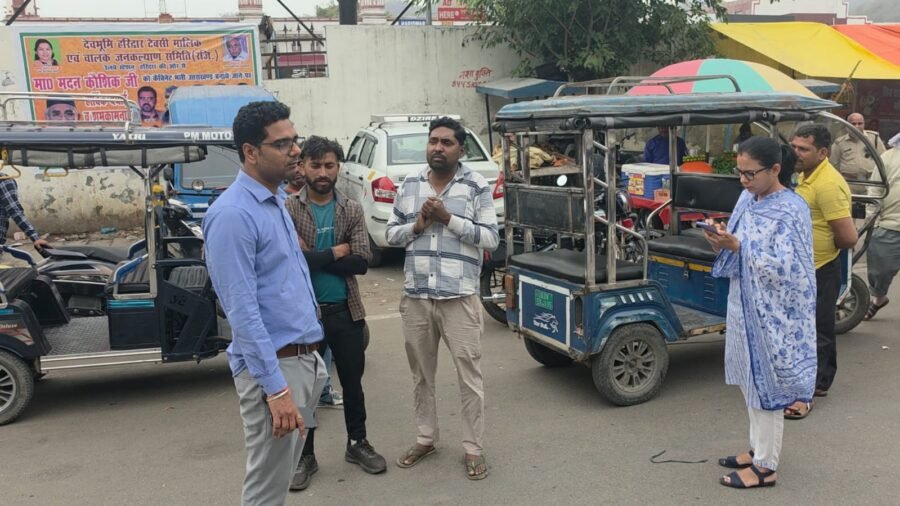 हरिद्वार में बिना सत्यापन चल रहे ई-रिक्शा पर सख्ती, पहले दिन 50 वाहन सीज
