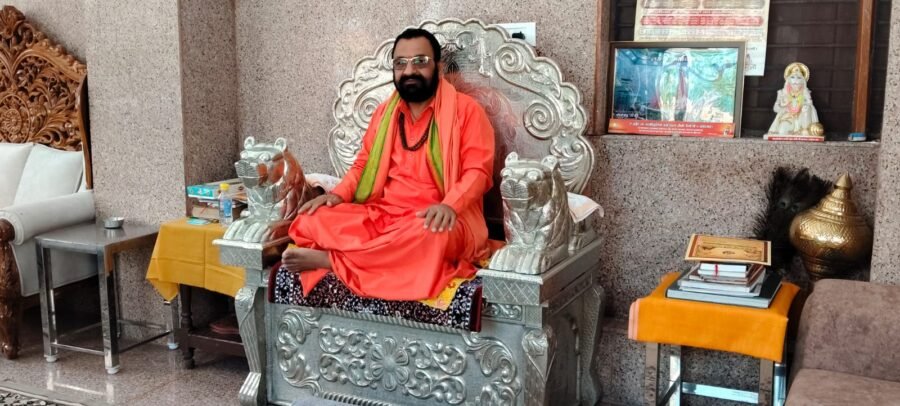 हरिद्वार कुंभ 2027 : भव्य आयोजन के लिए तैयारियां तेज, साधु-संतों में उत्साह, महानिर्वाणी अखाड़ा के सचिव श्रीमहंत रविन्द्र पुरी ने सरकार की तैयारियां को सराहा, कहा – कुम्भ के दिव्य आयोजन को भव्य बनाने के लिए जुटेंगे सभी अखाड़े