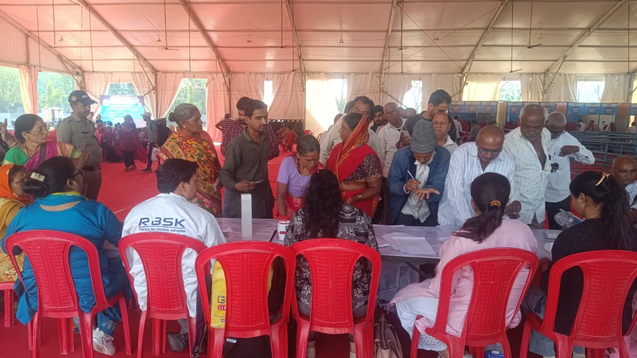 चारधाम यात्रा से पहले हरिद्वार में व्यवस्थाएं चाक-चौबंद, स्वास्थ्य से स्वच्छता तक विशेष इंतजाम, ऋषिकुल पंजीकरण केंद्र पर 4254 यात्रियों की स्वास्थ्य जांच, 13744 वाहनों को जारी हुए ग्रीन कार्ड