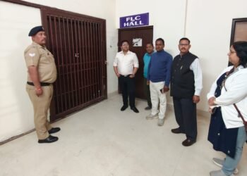 डीएम विशाल मिश्रा ने ईवीएम वीवीपैट वेयर हाउस का निरीक्षण कर सुरक्षा, सीसीटीवी निगरानी व रिकॉर्ड रखरखाव की व्यवस्था का लिया जायजा, आवश्यक सुधार के दिए निर्देश