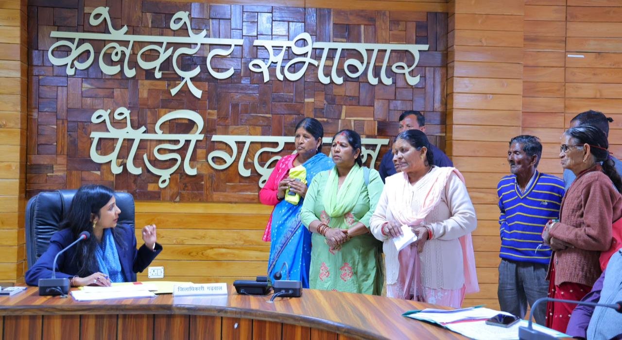 डीएम स्वाति एस. भदौरिया ने सुनी जन शिकायतें, अधिकांश का मौके पर ही समाधान, अधिकारियों को दिए सख्त निर्देश
