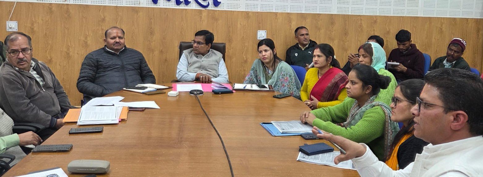 प्रशासन से वार्ता पर परियोजना प्रभावितों का आंदोलन टला