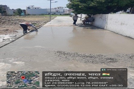 खुदी सड़कों पर डीएम मयूर दीक्षित सख्त, हरिद्वार में दिन-रात मरम्मत का आदेश