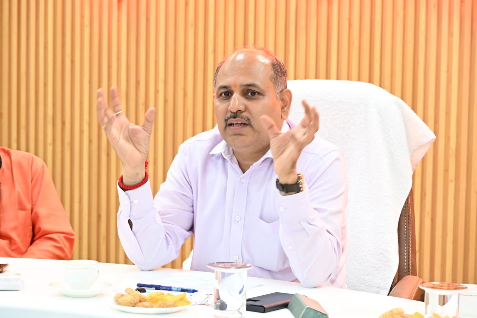 सीडीओ डॉ. ललित नारायण मिश्र ने किया आह्वान, कुंभ-2027 से पहले हरिद्वार को बनाएं हराभरा