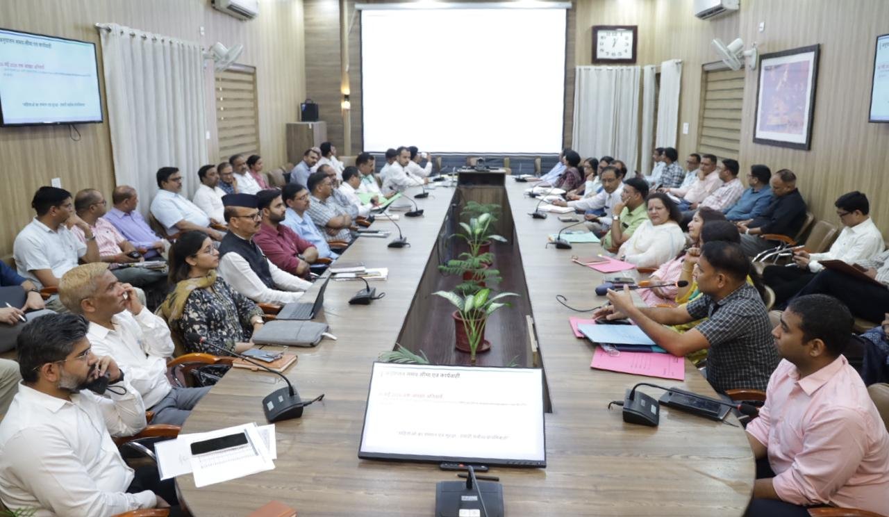 सर्वोच्च न्यायालय के निर्देशों पर एक्शन मोड में प्रशासन, कार्यस्थल और सार्वजनिक स्थान महिलाओं के लिए हो सुरक्षित, सीडीओ अभिनव शाह ने सभी विभागों को दिए निर्देश