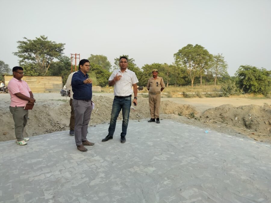 कुंभ मेला-2027 की तैयारियों में तेजी, अपर मेलाधिकारी ने निर्माण कार्यों का किया निरीक्षण, अंतिम चरण में दक्षद्वीप क्षेत्र में इंटरलॉकिंग सड़क निर्माण