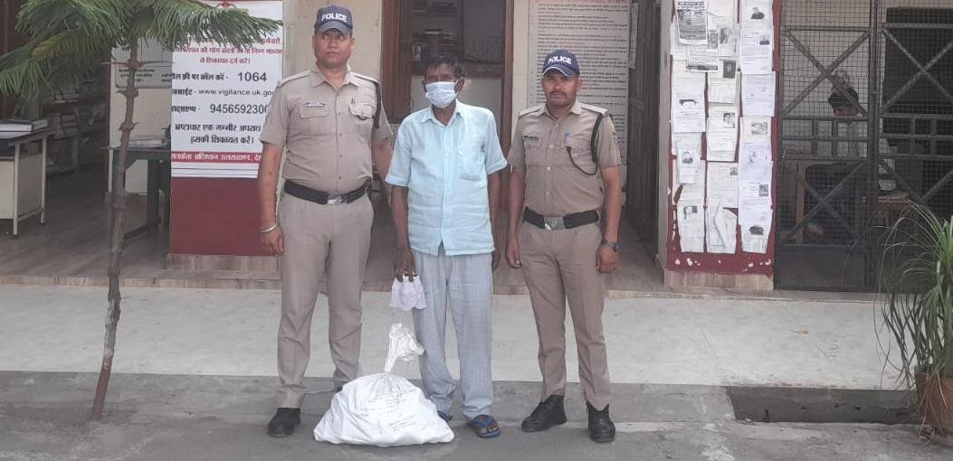 कोटद्वार : 16 बोतल अंग्रेजी शराब के साथ 1 अभियुक्त गिरफ्तार