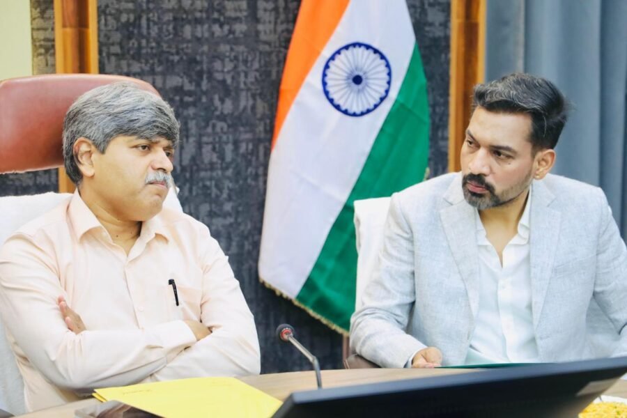 मानसून से पहले अलर्ट मोड में देहरादून; प्रमुख सचिव डॉ. आर मीनाक्षी सुंदरम ने की आपदा तैयारियों एवं पुनर्वास कार्यों की समीक्षा