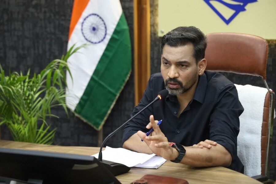 देहरादून की अर्थव्यवस्था को गति देने वाली योजनाएं हो जिला प्लान में शामिल – डीएम डॉ. आशीष चौहान