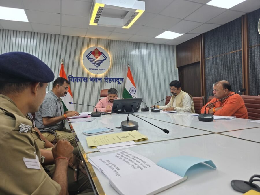 सीडीओ अभिनव शाह की अध्यक्षता में अनुसूचित जाति-जनजाति अत्याचार निवारण मामलों की समीक्षा, समयबद्ध सहायता पर जोर
