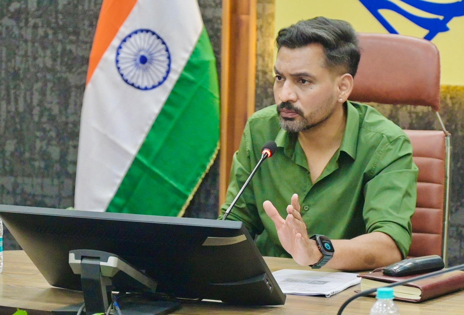 देहरादून में 465 दलित युवाओं को मिलेगा स्वरोजगार और कौशल विकास का तोहफा, PMAJAY-के तहत ₹124.94 लाख की जिला कार्ययोजना को डीएम डॉ. आशीष चौहान की हरी झंडी