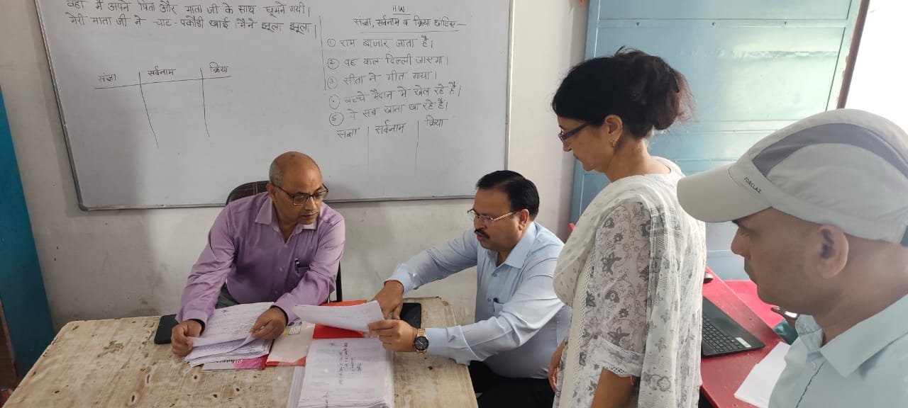 आयुक्त गढ़वाल ने सहसपुर में विशेष शिविरों का निरीक्षण कर एसआईआर कार्य की जानी प्रगति, मैपिंग से छूटे मतदाताओं से निर्धारित प्रमाण-पत्र शीघ्र प्रस्तुत करने की अपील