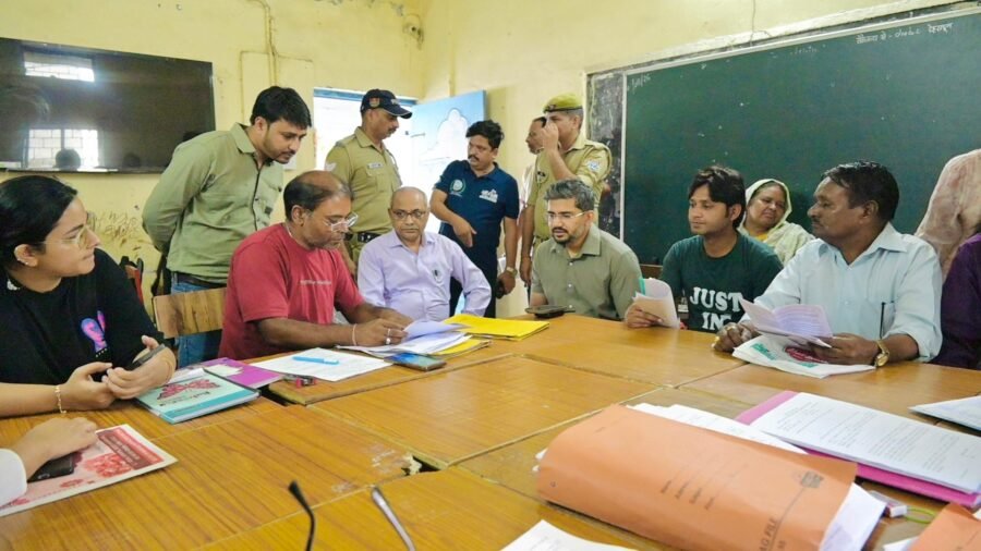 मतदाता सुनवाई में लापरवाही बर्दाश्त नहीं, आयोग के निर्देशों का शत-प्रतिशत पालन सुनिश्चित करें – गढ़वाल आयुक्त