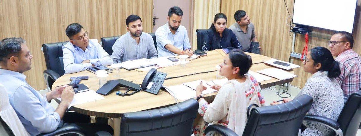 आईटीआई प्रशिक्षण को रोजगार से जोड़ें – डीएम गौरव कुमार