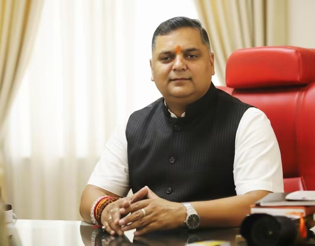 सीमित संसाधनों से सशक्त मीडिया संस्थान तक : आशीष कुमार ध्यानी की संघर्षपूर्ण पत्रकारिता यात्रा